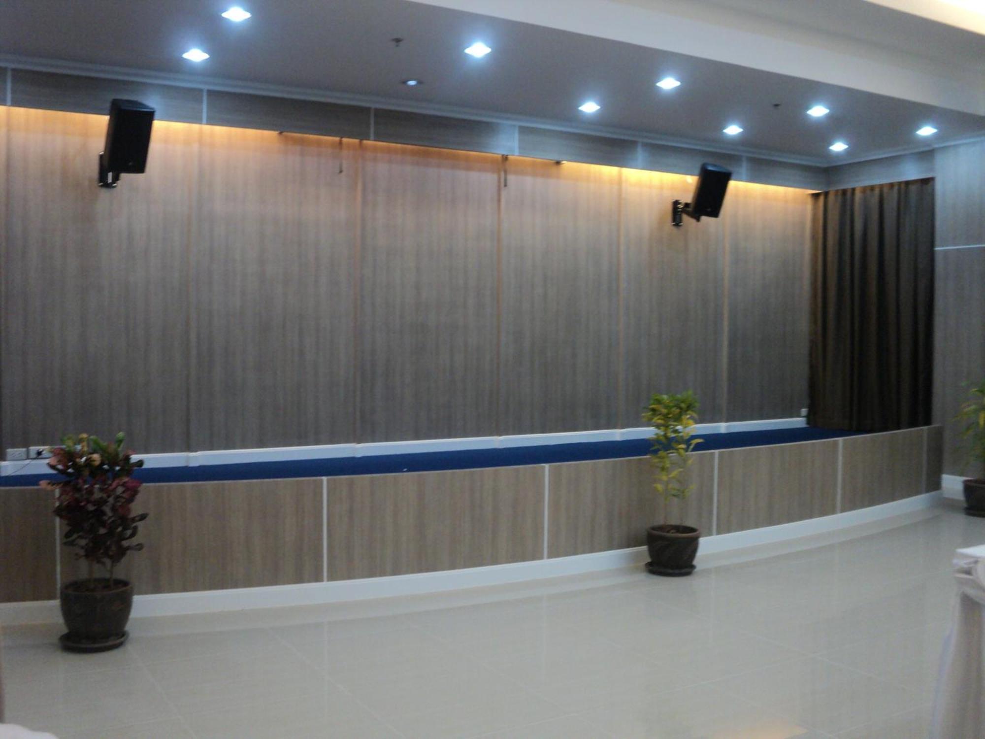 V8 Seaview Praia de Jomtien Exterior foto