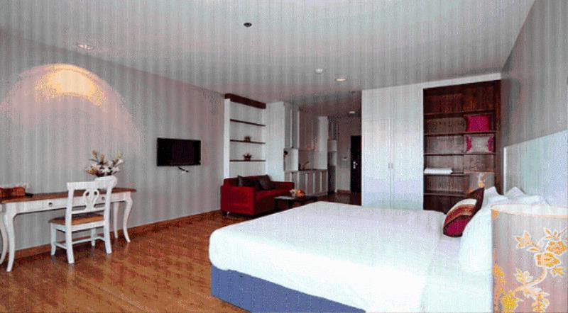 V8 Seaview Praia de Jomtien Exterior foto