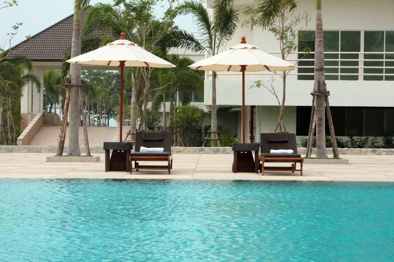V8 Seaview Praia de Jomtien Exterior foto